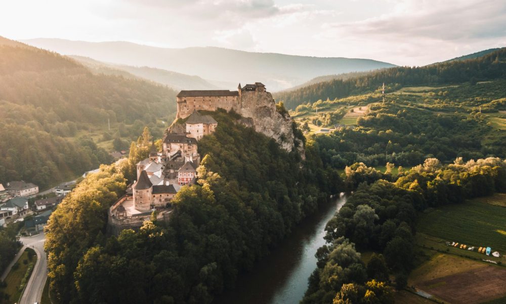 martin-katler-m6FEp9WVgq8-unsplash